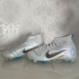 Nike Mercurial soccer cleats Youth size 2Y